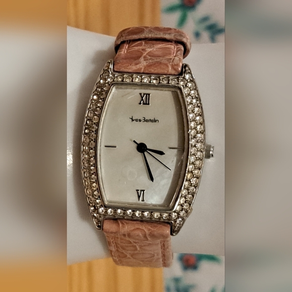 Vintage Yves Bertelin Boho Casual Neutral Watch w/ Bling Pink Croc Leather Band - Picture 2 of 5